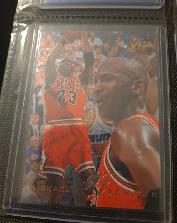 1995-96 Fleer Flair #15 Michael Jordan — front