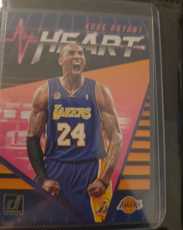 2018-19 Panini Donruss All Heart #19 Kobe Bryant — front