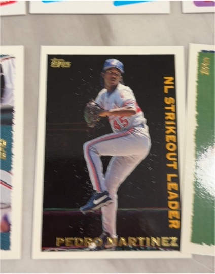 1995 Topps #LL25 Pedro Martinez NL Strikeout Leader — front
