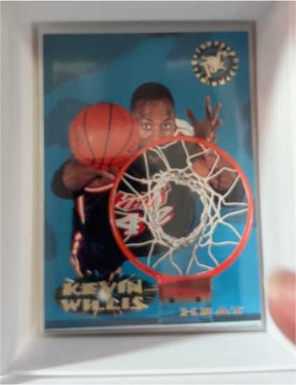1995-96 Stadium Club #191 Kevin Willis Miami Heat — front