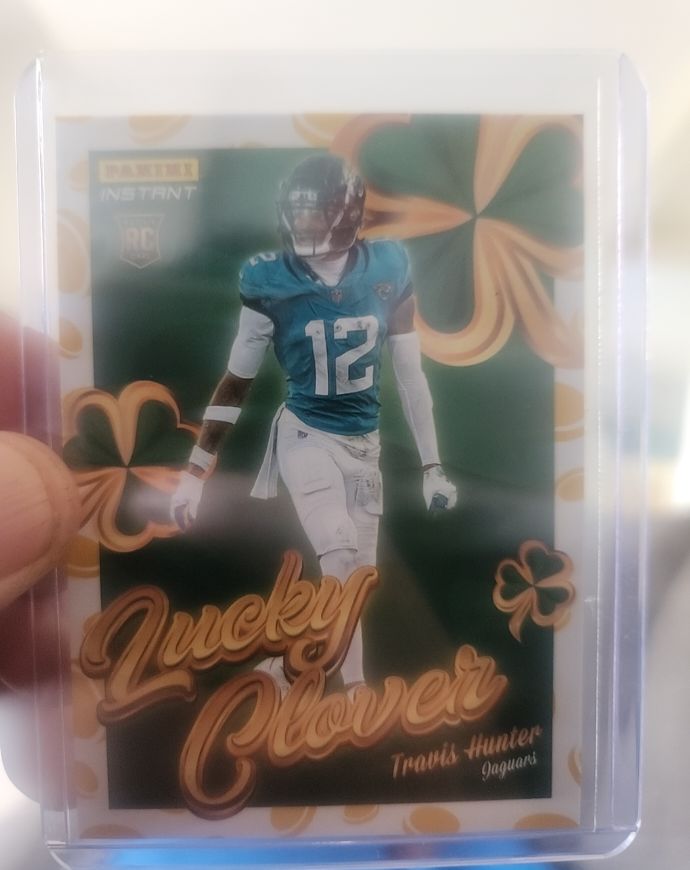 2025 Panini Instant Lucky Clover #15 Travis Hunter — front