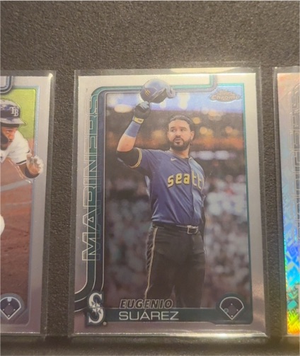 2025 Topps Chrome Update Eugenio Suarez — front