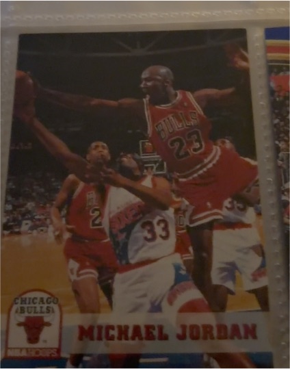 1993 Hoops #28 Michael Jordan — front