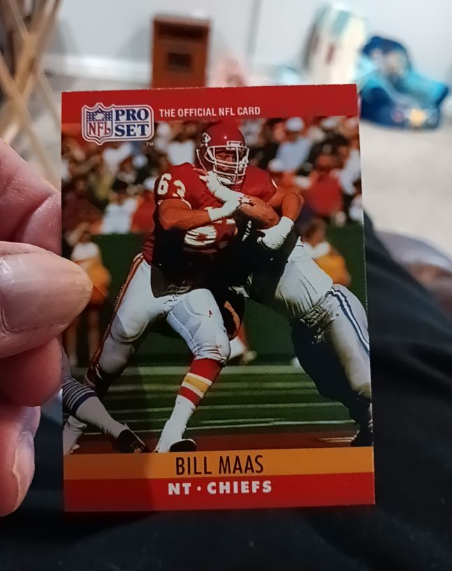 1990 Pro Set #145 Bill Maas — front