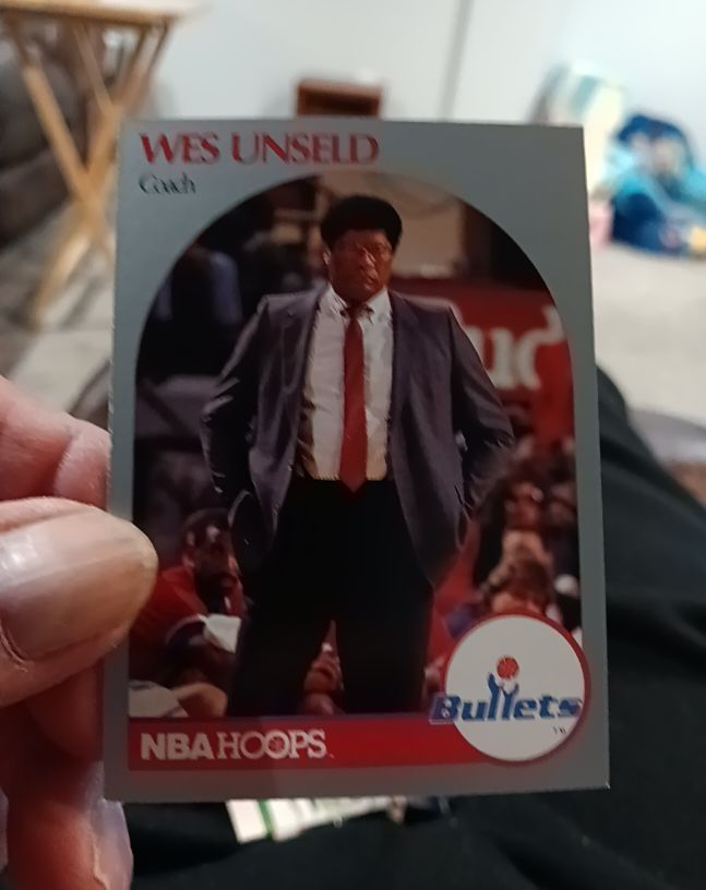 1990 NBA Hoops #331 Wes Unseld — front