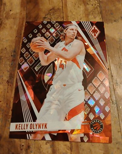 2023-24 Panini Phoenix #124 Kelly Olynyk — front