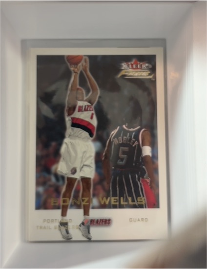 2000-01 Fleer Focus #146 Bonzi Wells — front