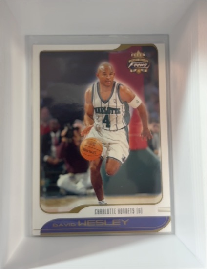 2001-02 Fleer Focus #73 David Wesley — front
