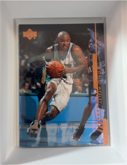 2000-01 Upper Deck #15 David Wesley — front