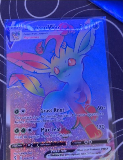 2021 Pokémon Evolving Skies #204/203 Leafeon VMAX — front