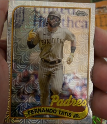 2024 Topps 1989 Topps Chrome Silver Pack Mojo #2T89C-35 Fernando Tatis Jr. — front
