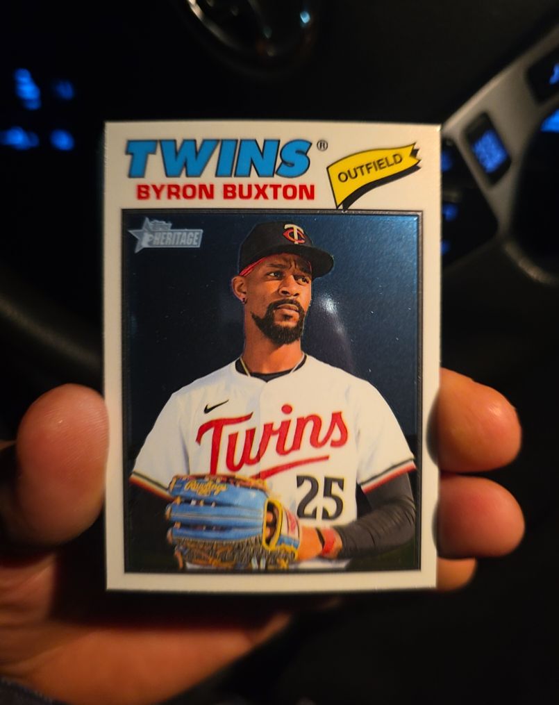 2026 Topps Heritage #253 Byron Buxton — front