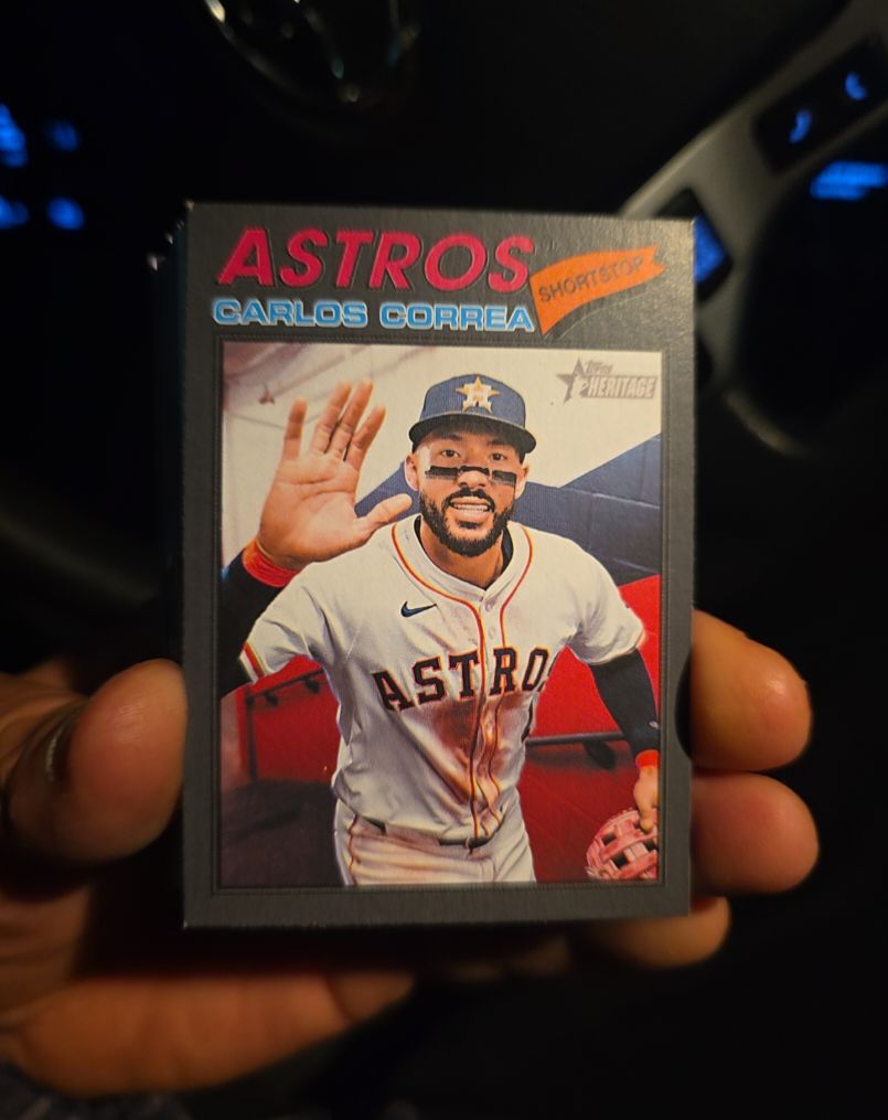 2026 Topps Heritage #154 Carlos Correa — front