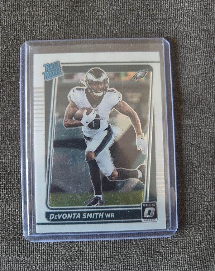 2021 Donruss Optic #205 DeVonta Smith Rated Rookie Philadelphia Eagles — front