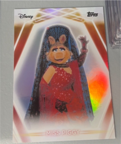 2025 Topps Chrome Disney #123 Miss Piggy — front