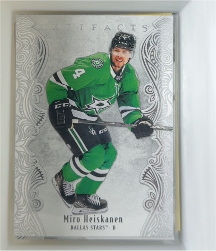 2025-26 Upper Deck Artifacts #17 Miro Heiskanen — front