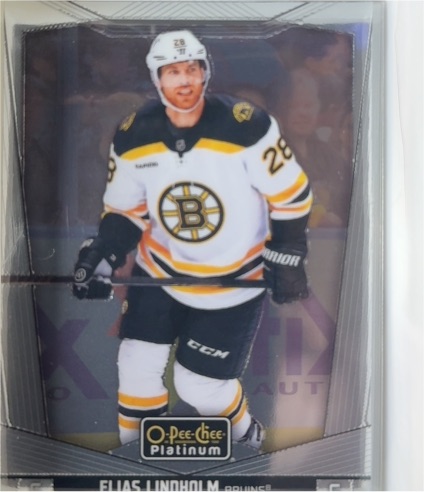 2024-25 O-Pee-Chee Platinum #17 Elias Lindholm — front