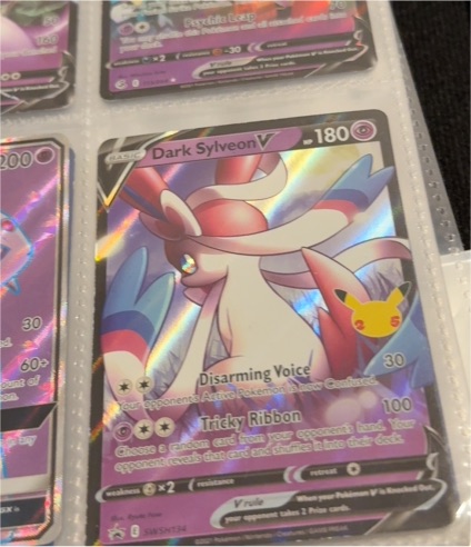 2021 Pokémon TCG SWSH134 Dark Sylveon V — front