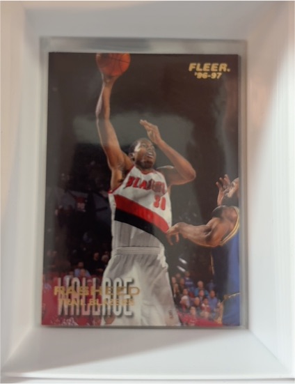 1996-97 Fleer #244 Rasheed Wallace — front
