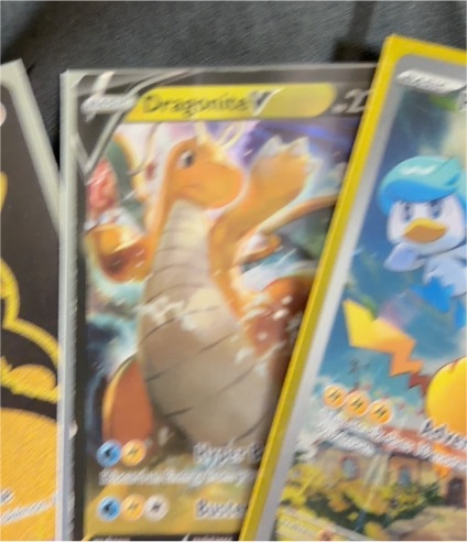 2020 Pokémon TCG SWSH #154 Dragonite V — front