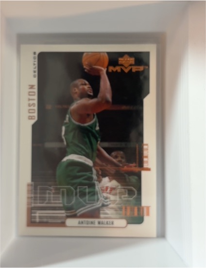 2000-01 Upper Deck MVP #8 Antoine Walker — front