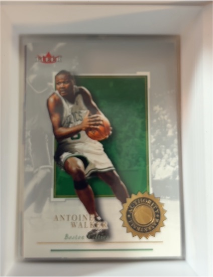 1997-98 Fleer #1 Antoine Walker — front