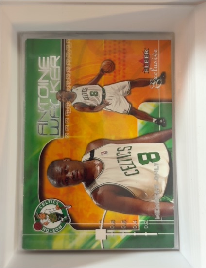 2001-02 Fleer Exclusive #114 Antoine Walker — front