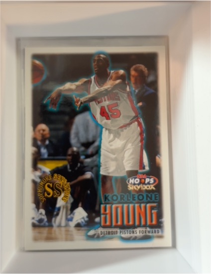 1999-00 Skybox Hoops #103 Korleone Young — front