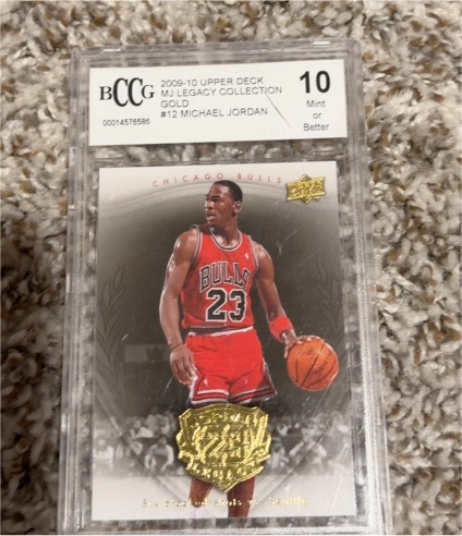 2009-10 Upper Deck #12 Michael Jordan Legacy Collection Gold — front