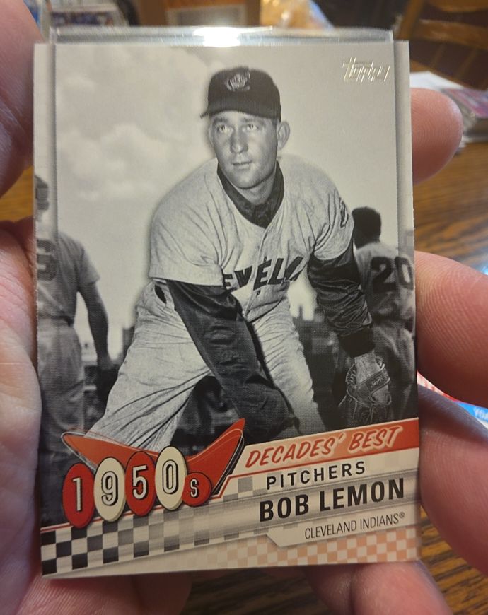 2020 Topps Update Decades' Best #DB-2 Bob Lemon — front
