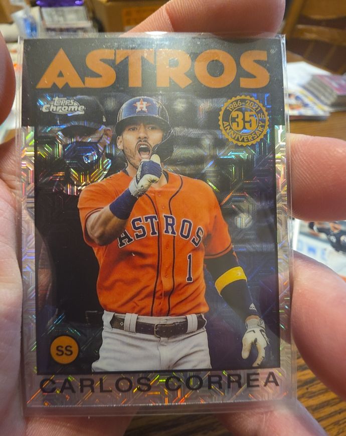 2021 Topps Chrome 1986 Silver Pack Mojo #86TC-95 Carlos Correa — front