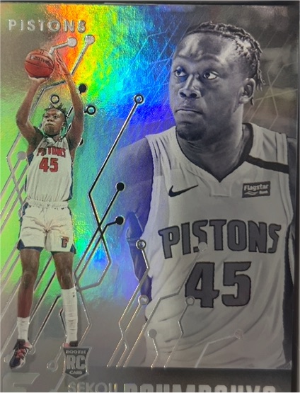 2019-20 Panini Chronicles Essentials #214 Sekou Doumbouya — front
