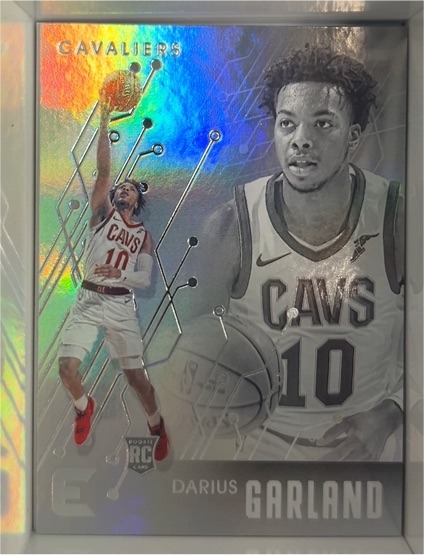 2019-20 Panini Chronicles Essentials #211 Darius Garland — front