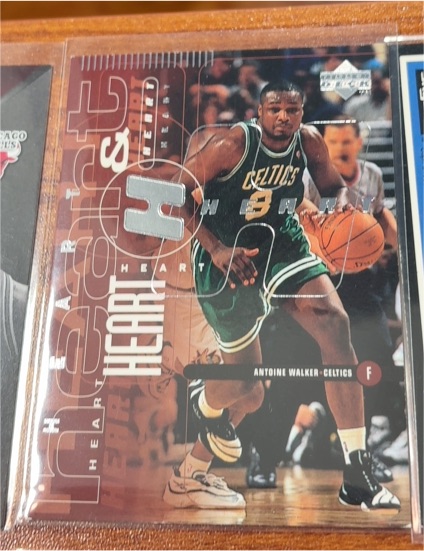 1998-99 Upper Deck Heart & Soul #12 Antoine Walker — front
