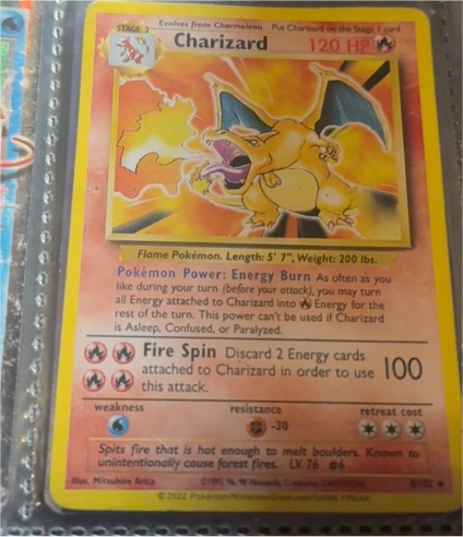 2022 Pokémon #4 Charizard — front