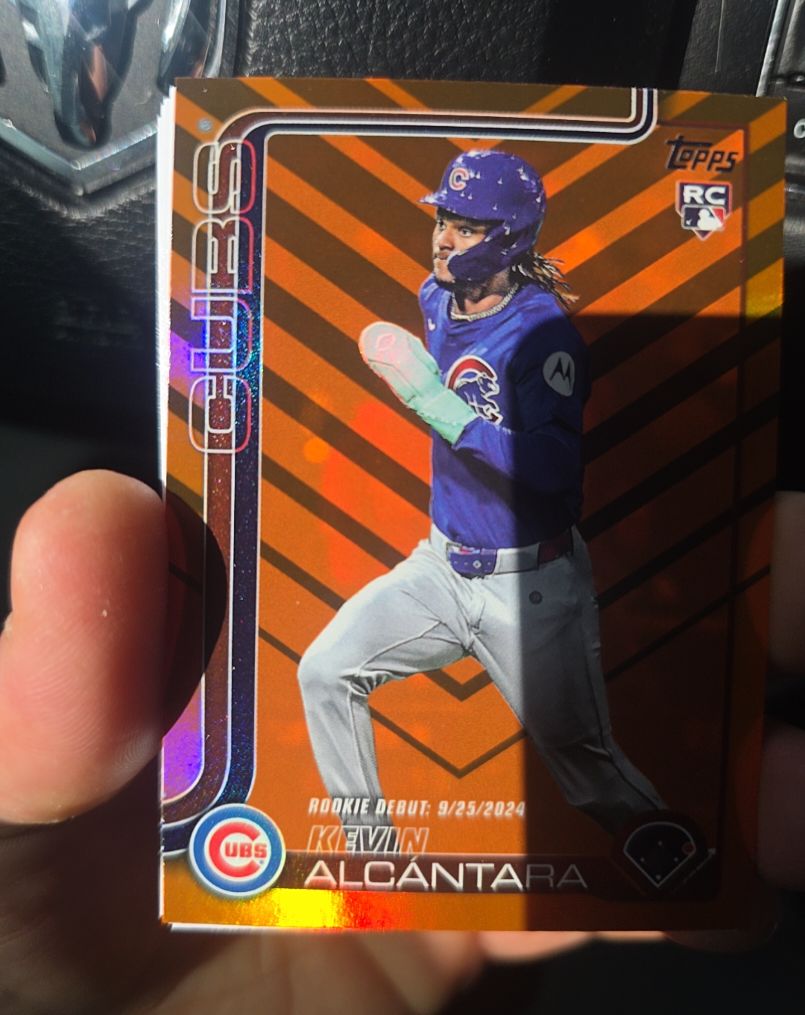2025 Topps Update Series #US128 Kevin Alcantara Rookie Debut Holiday Foil — front