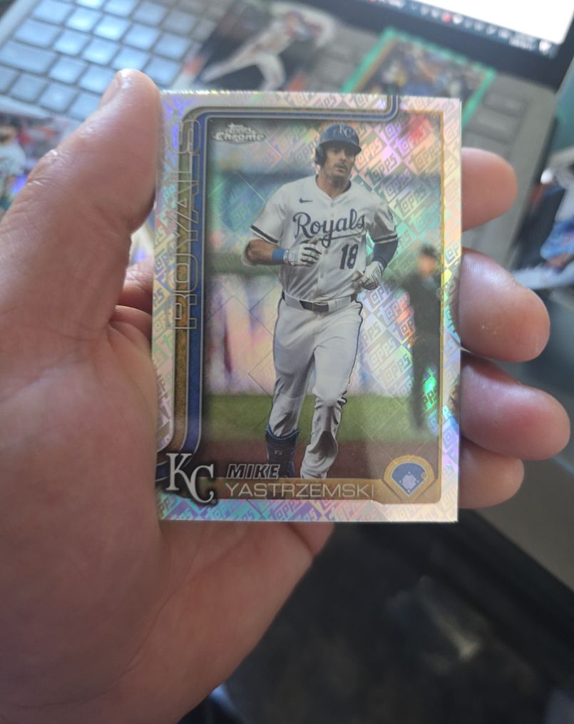 2025 Topps Chrome Update #USC44 Mike Yastrzemski — front
