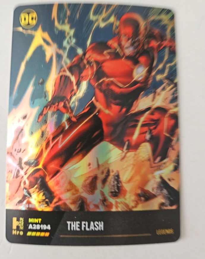 2022 DC Hybrid Chapter 2 Legendary #A28194 The Flash — front