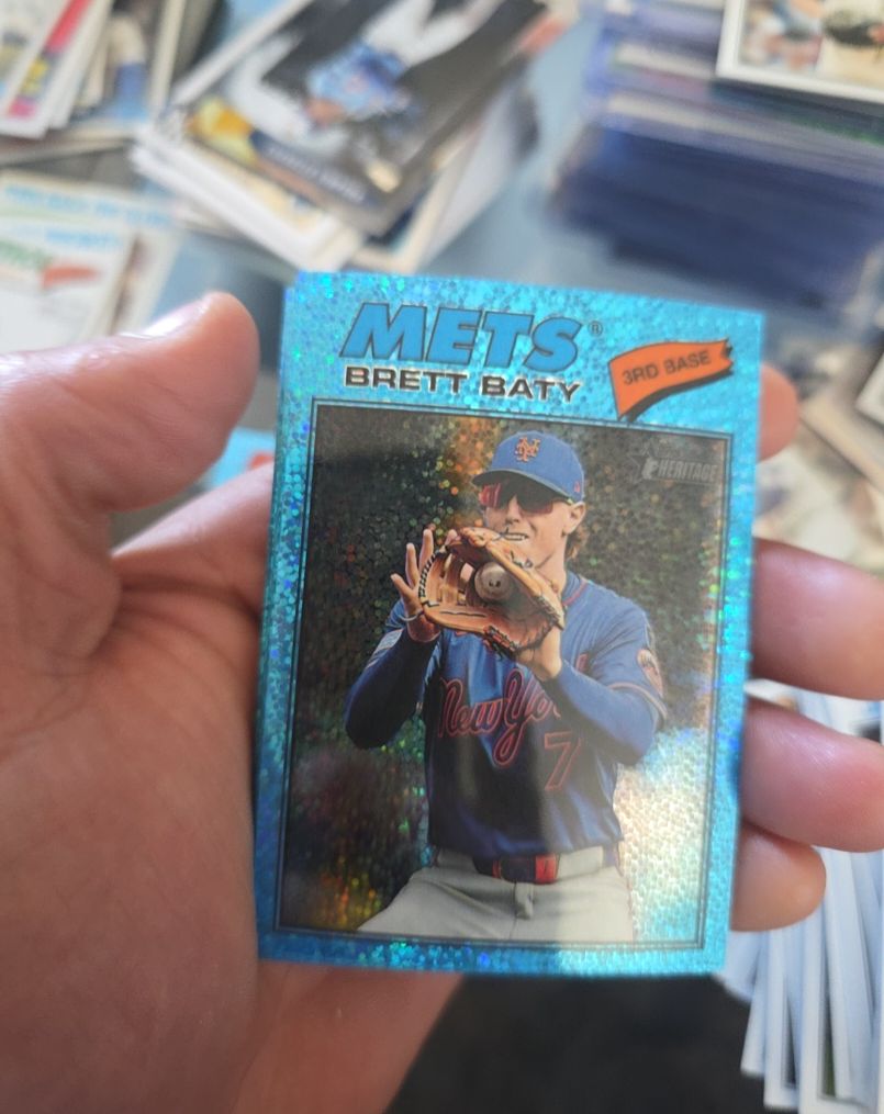 2026 Topps Heritage #19 Brett Baty Light Blue Sparkle New York Mets — front