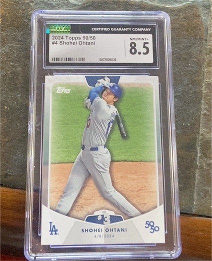 2024 Topps 50/50 #4 Shohei Ohtani — front
