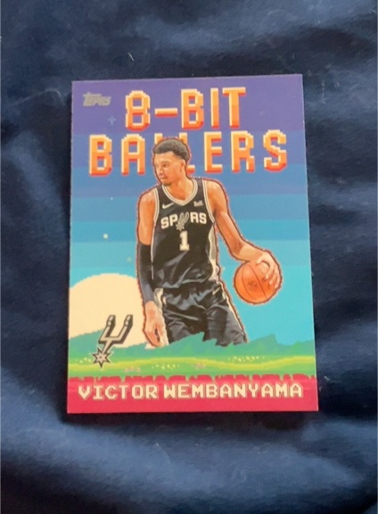 2025-26 Topps 8-Bit Ballers #8B-4 Victor Wembanyama — front