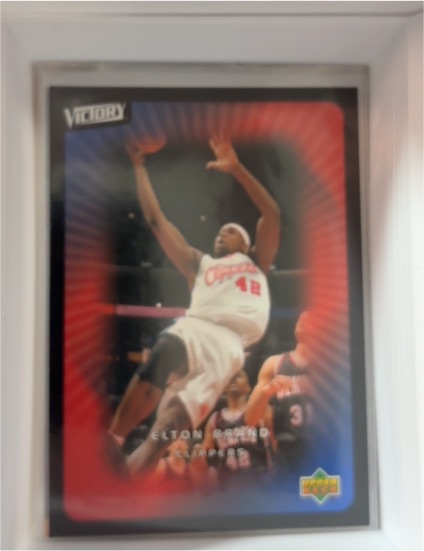 2003-04 Upper Deck Victory #38 Elton Brand — front