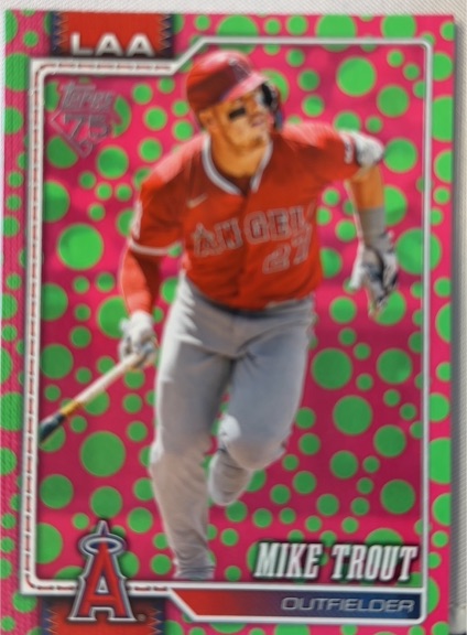 2026 Topps #350 Mike Trout Holiday Polka Dots Green/Pink — front