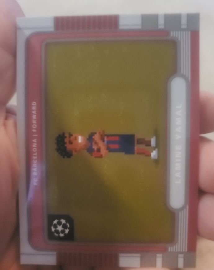2026 Topps UEFA Club Competitions 8-Bit Shots #8B-17 Lamine Yamal — front