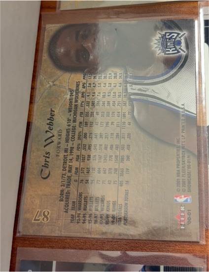 2001 Fleer #87 Chris Webber — front