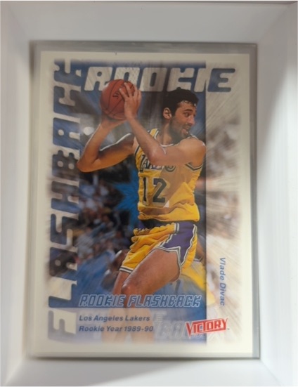 1999-00 Upper Deck Victory #294 Vlade Divac Rookie Flashback — front
