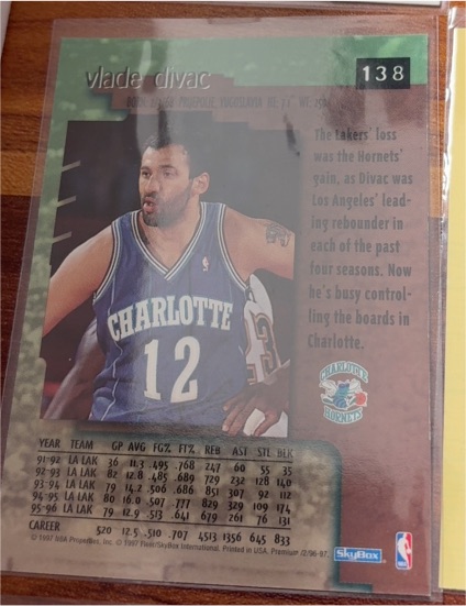 1996-97 SkyBox #138 Vlade Divac — front