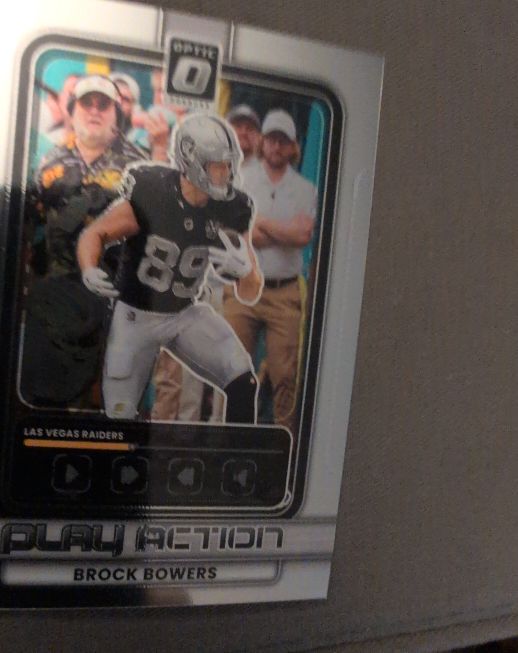 2025 Panini Donruss Optic #7 Brock Bowers Play Action — front