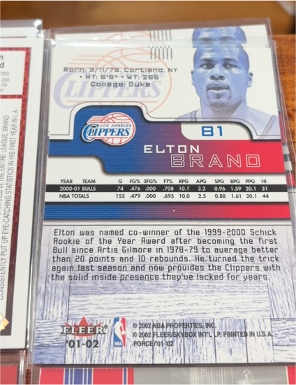 2001-02 Fleer #81 Elton Brand — front