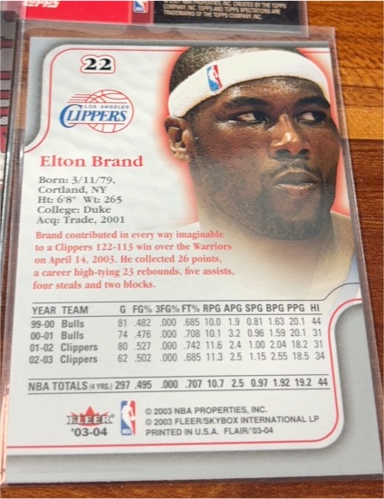 2003-04 Fleer #22 Elton Brand — front